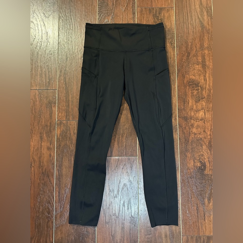 Lululemon Fast&Free Size 6 HighRise Crop 23" Non-Reflective Black used like new